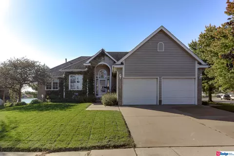 2201 Deerfield Ave, Fremont, NE 68025