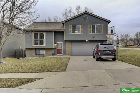 7310 Wyoming St, Omaha, NE 68122
