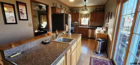 Kitchen - 1000 V County Rd, Lyons, NE 68038 photo 3 of 5