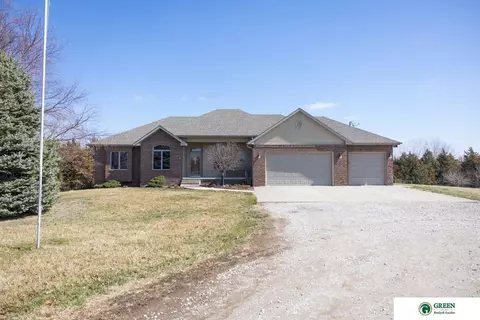 1321 Road J, York, NE 68467