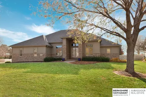 7539 S 103rd Ave, La Vista, NE 68128