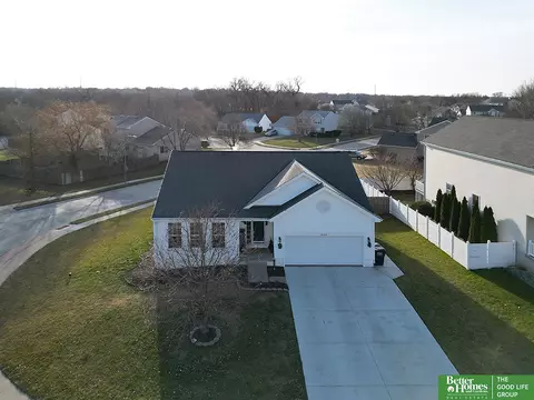 16305 Sherwood Ave, Omaha, NE 68116