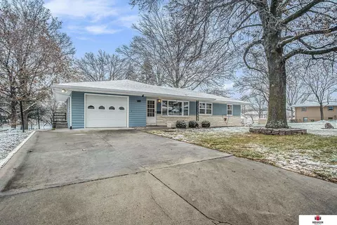 690 11th St, Syracuse, NE 68446