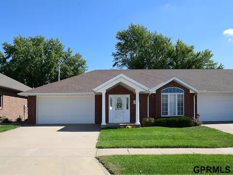 710 Thornridge Acres Dr, Milford, NE 68405