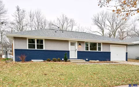 5724 Otoe St, Lincoln, NE 68506