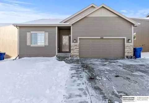 7303 N 142nd St, Omaha, NE 68142