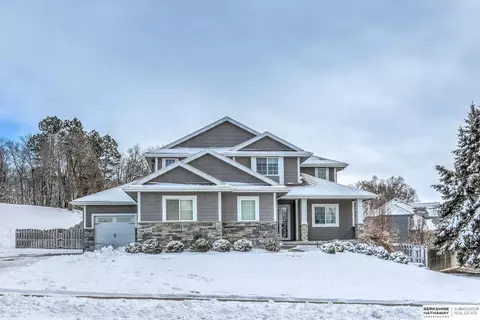 16015 Bedford Ave, Omaha, NE 68116