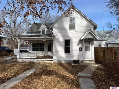 2786 E St, Lincoln, NE 68510