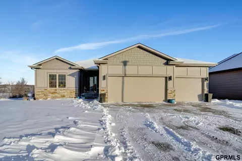 1310 Ridge Rd, Hickman, NE 68372