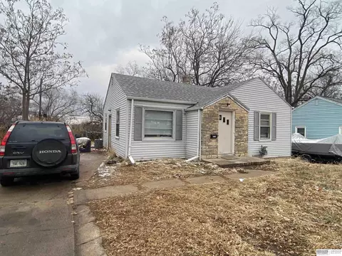 7213 Northridge Dr, Omaha, NE 68112