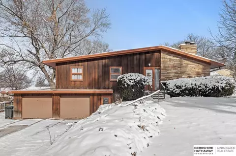 8310 Emmet St, Omaha, NE 68134