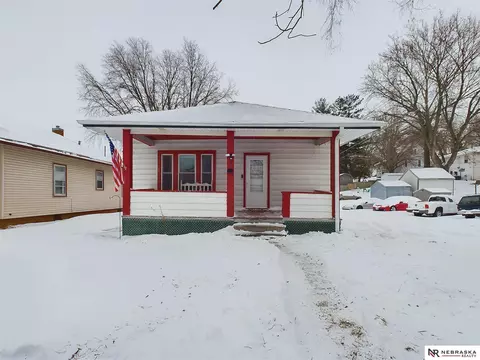 207 S 7th St, Plattsmouth, NE 68048