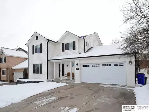3057 Williamsburg Dr, Lincoln, NE 68516