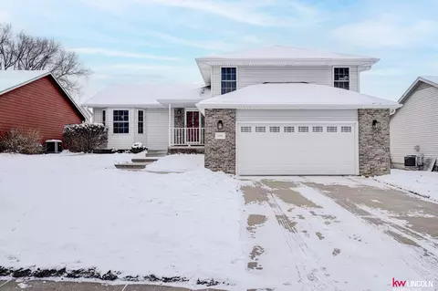 1730 Prairie Ln, Lincoln, NE 68521