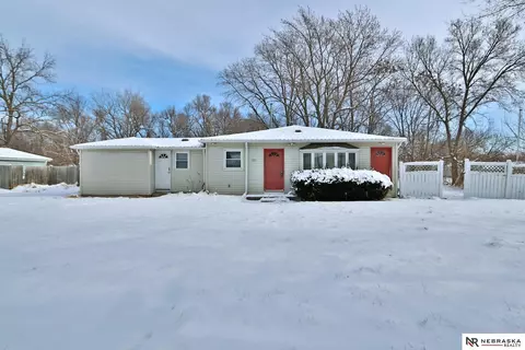 1221 N 85th St, Omaha, NE 68114