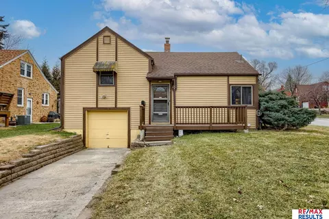 7151 Minne Lusa Blvd, Omaha, NE 68112