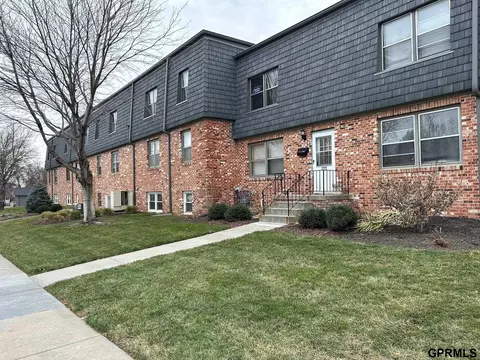 12728 Deauville Dr #202, Omaha, NE 68137