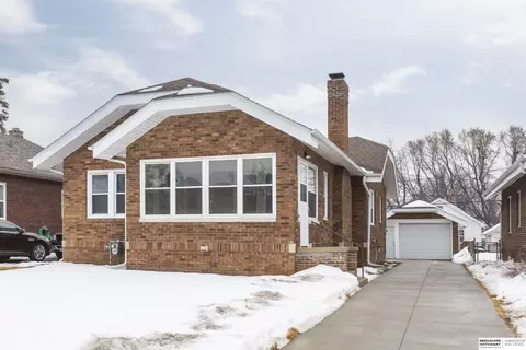 2868 Read St, Omaha, NE 68112