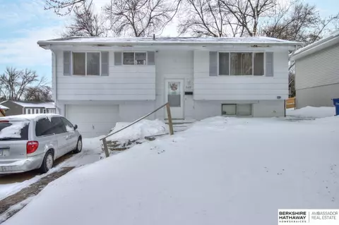 7520 S 76th Ave, La Vista, NE 68128