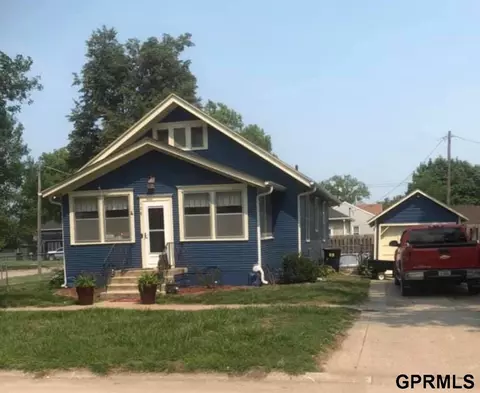 106 N Nebraska St, Hooper, NE 68031