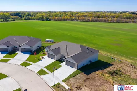 10233 S 26th St, Roca, NE 68430