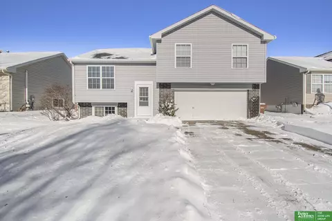2710 Mesa St, Bellevue, NE 68123