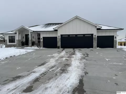 3785 N 192nd Ter, Omaha, NE 68022