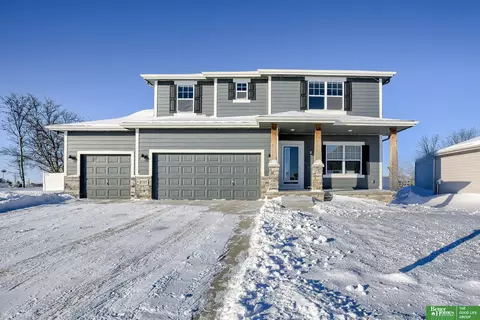 8504 N 177th St, Bennington, NE 68007