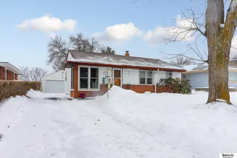 3421 Sheffield St, Omaha, NE 68112