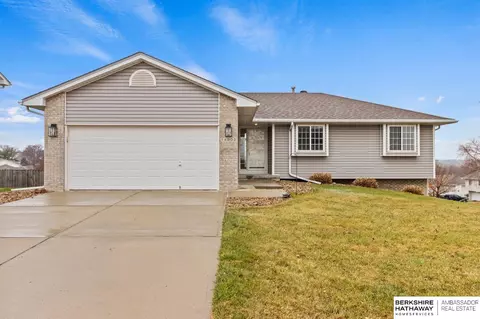 14902 Bordeaux Ave, Bellevue, NE 68123