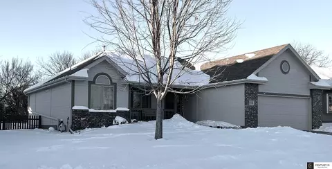 9228 Gertrude Cir, La Vista, NE 68128