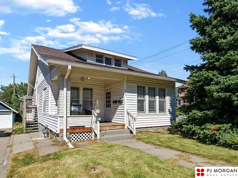 4202 Barker Ave, Omaha, NE 68105
