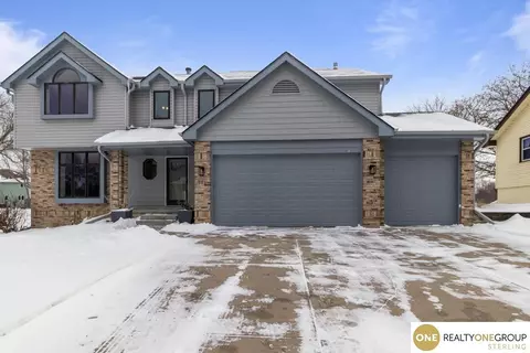 711 S 212th St, Elkhorn, NE 68022