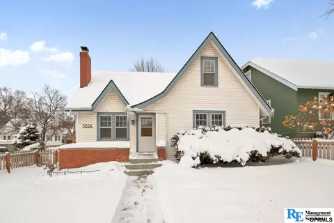 5824 Poppleton Ave, Omaha, NE 68106