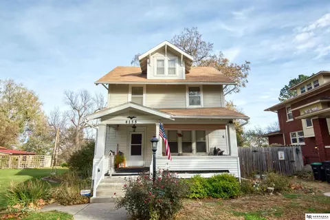 6135 Florence Blvd, Omaha, NE 68110
