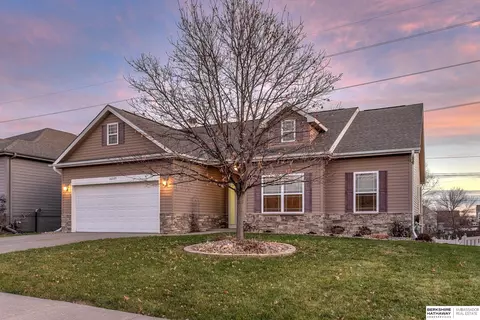 16225 Heather St, Omaha, NE 68136