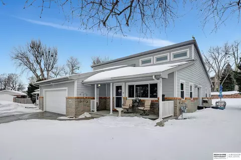 1217 Surfside Ct, Lincoln, NE 68528