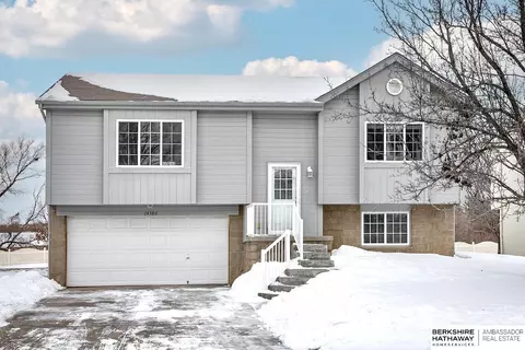 14506 Wirt St, Omaha, NE 68116