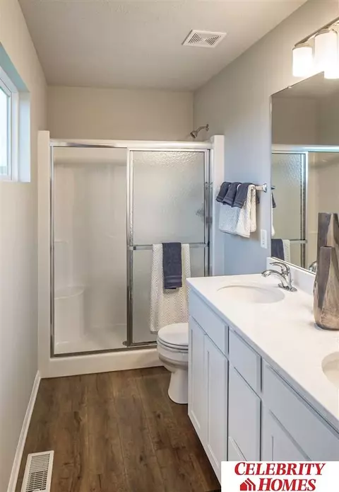 8543 Baker St, Omaha, NE 68122 photo 6