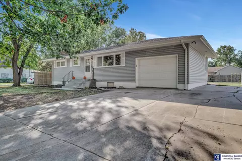 7143 Thurston St, Lincoln, NE 68507