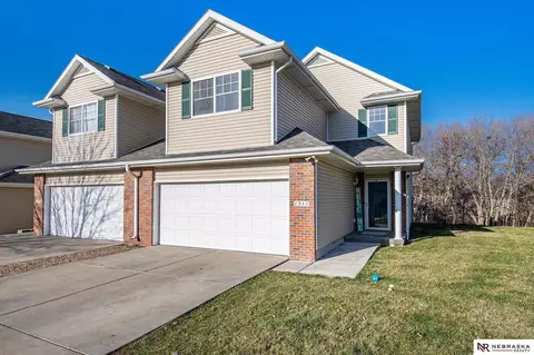 1511 Sawyer Ct, Lincoln, NE 68505