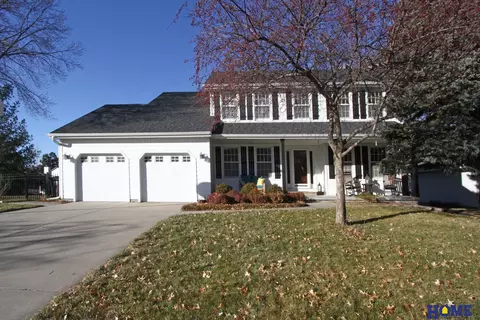 4330 Elk Ridge Rd, Lincoln, NE 68516