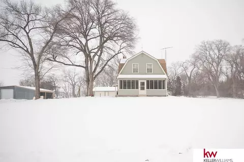 3394 Road B, Superior, NE 68978