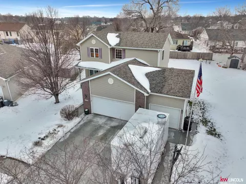 1530 Xavier Cir, Lincoln, NE 68522