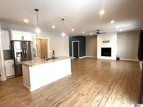 1424 E 8th St, Hickman, NE 68372 photo 5