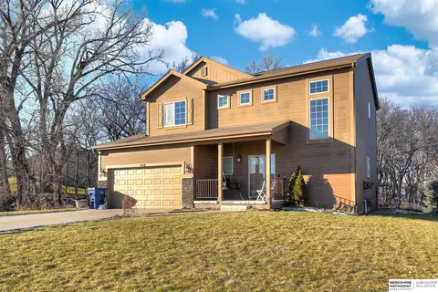 14054 Potter Pkwy, Omaha, NE 68142