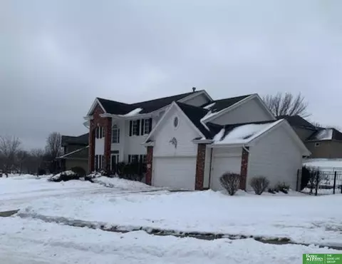 1602 S 179 St, Omaha, NE 68130