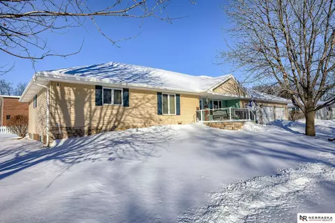 354 E 9th St, Wahoo, NE 68066 photo 2