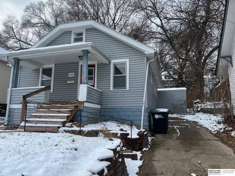 1010 S 35 St, Omaha, NE 68105