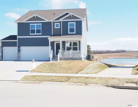 12907 S 44th Ave, Papillion, NE 68133